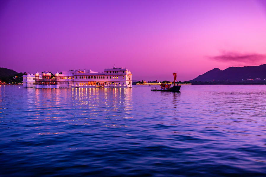 Taxi and Car Udaipur Sightseeing Package